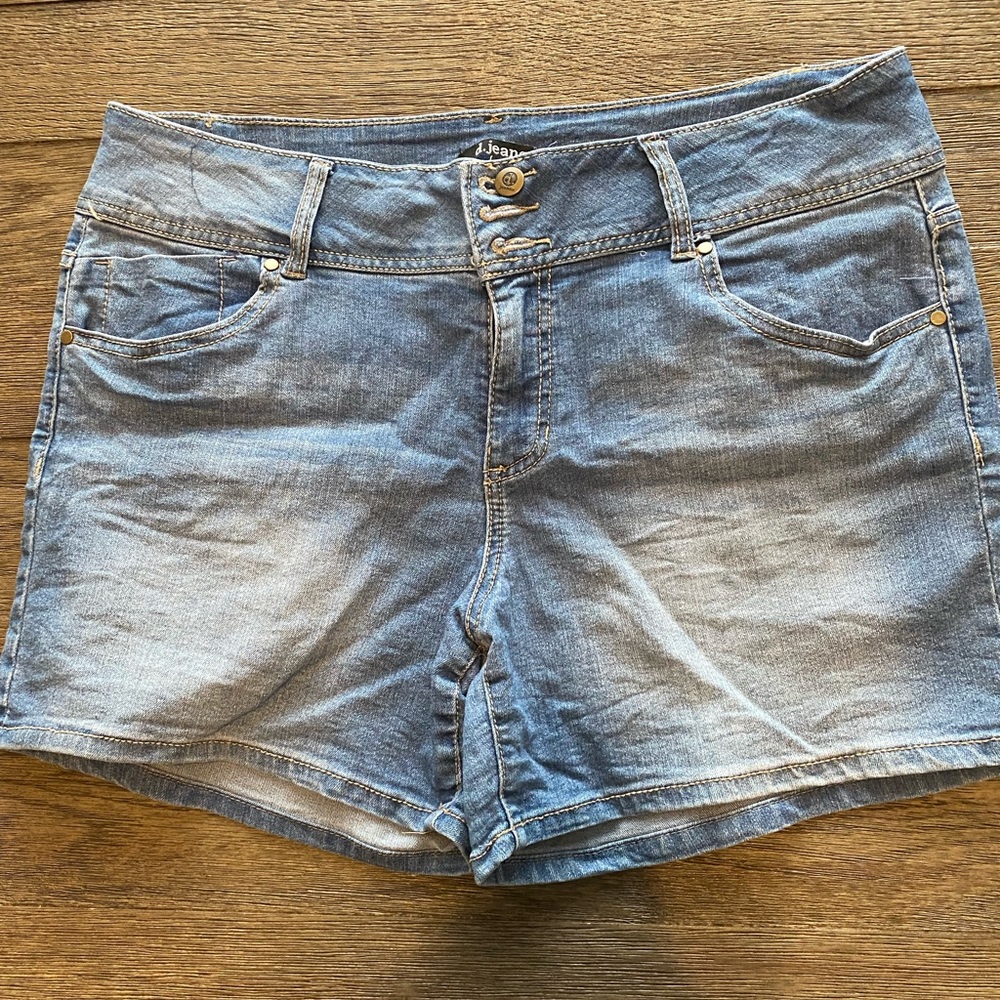 (3 for $15) womans jeans shorts D.jeans